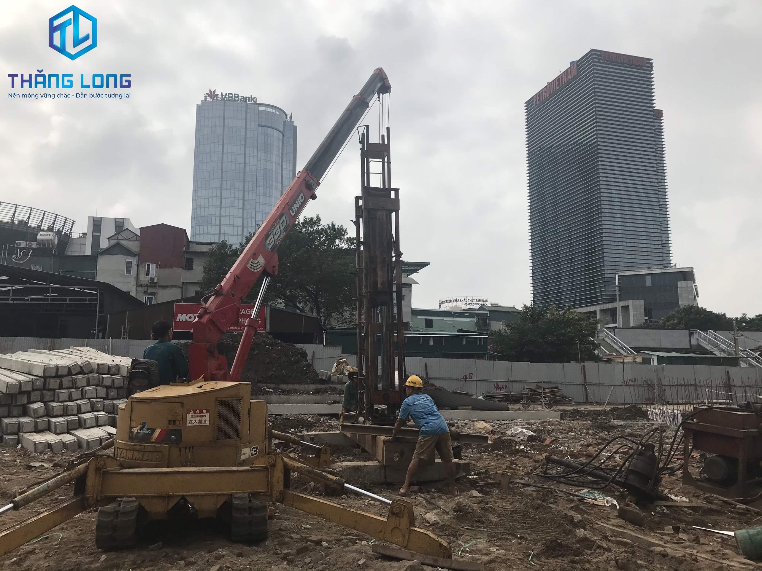 Thăng Long - Cọc Bê Tông Chèm thi công ép cọc TBA 110KV Bắc Thành Công