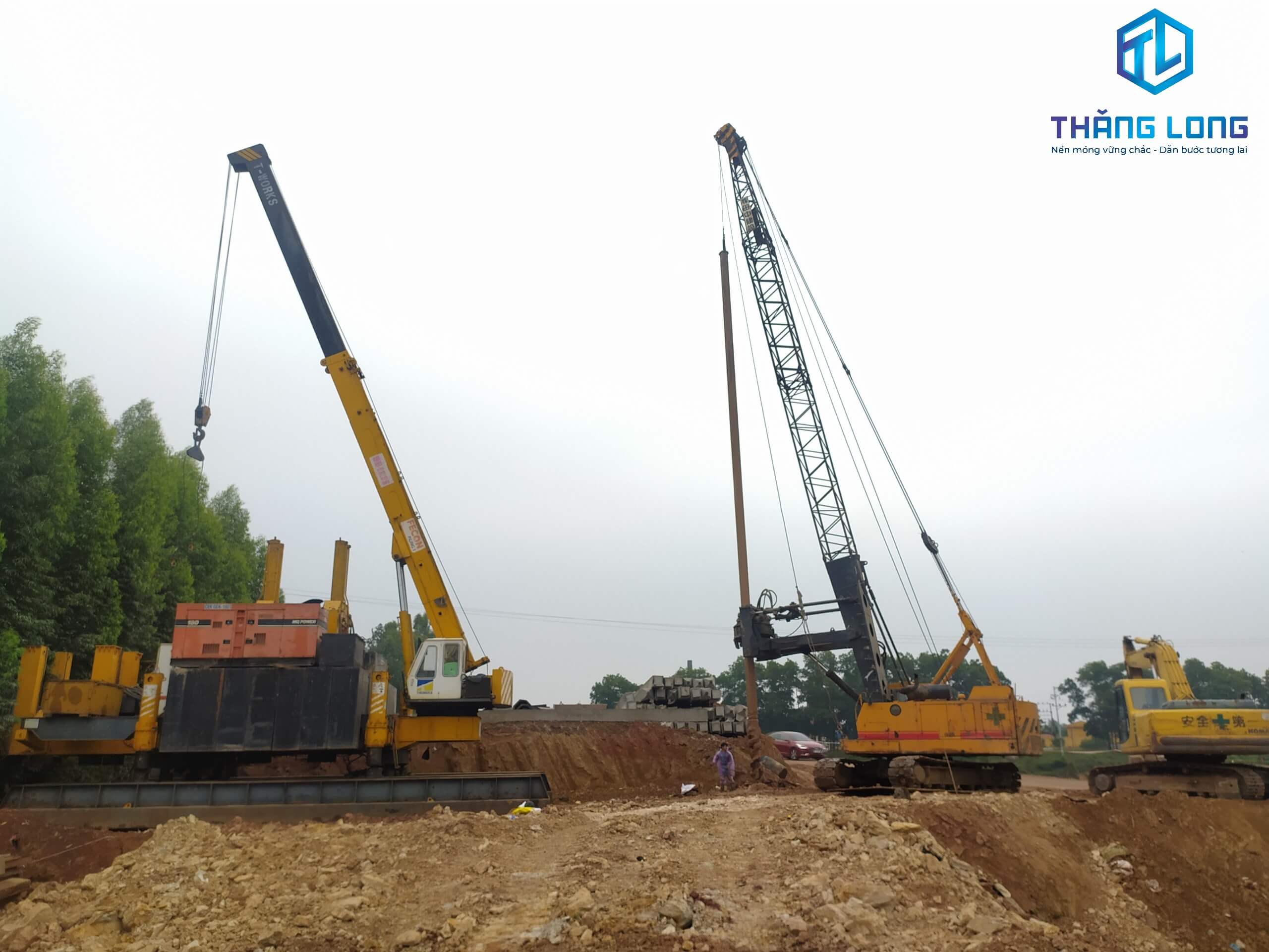 Thăng Long - Cọc Bê Tông Chèm thi công khoan dẫn và ép cọc Cầu Đồng