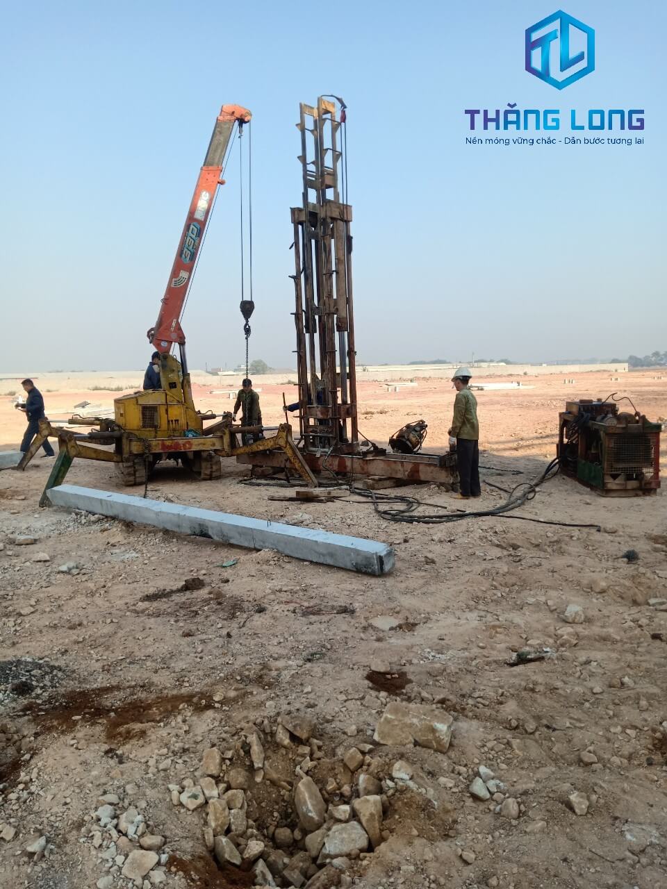 Thăng Long - Cọc Bê Tông Chèm thi công ép cọc nhà xưởng OISHI VIJ Việt Nam