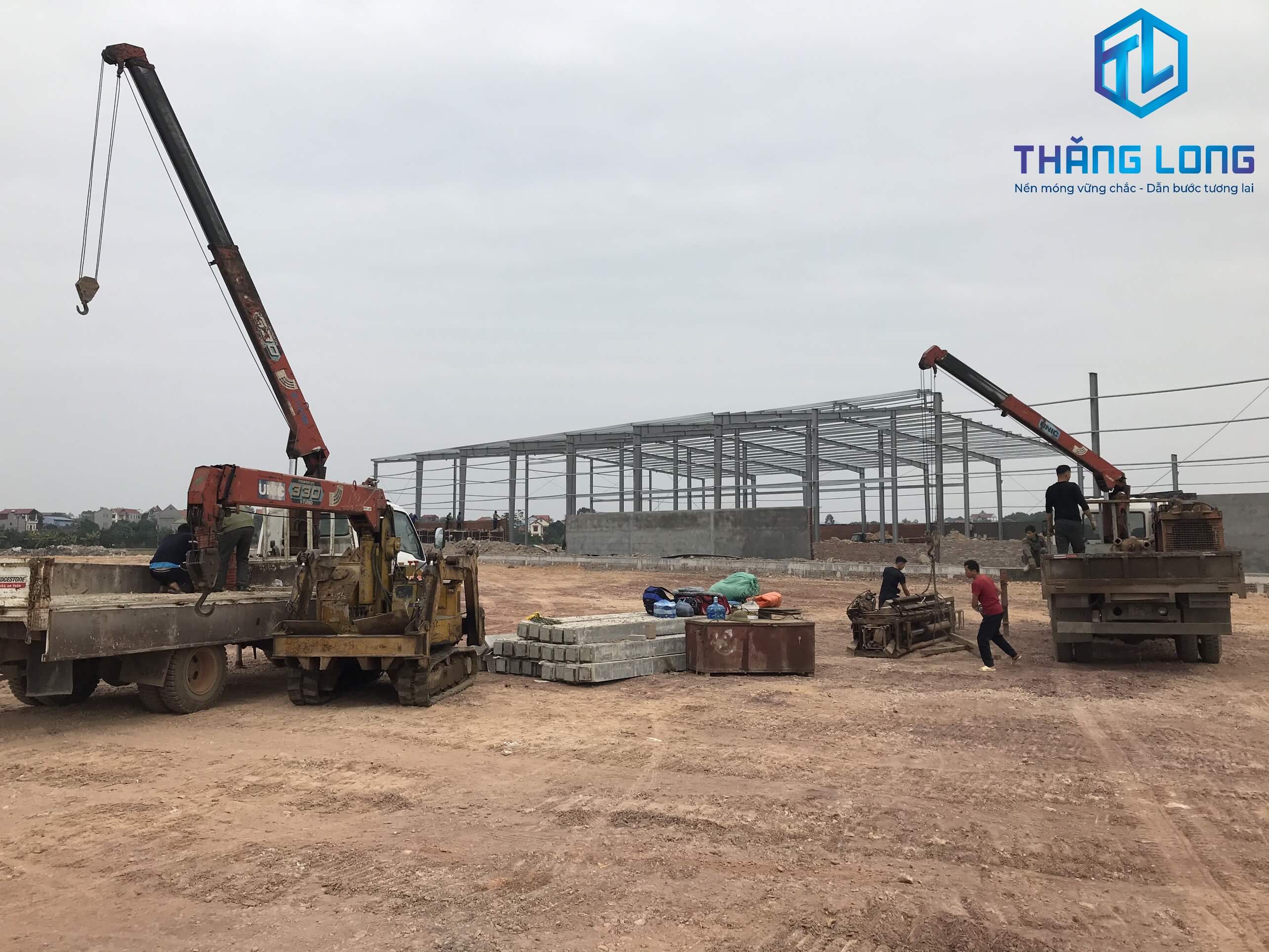 Thăng Long - Cọc Bê Tông Chèm thi công ép cọc nhà xưởng OISHI VIJ Việt Nam