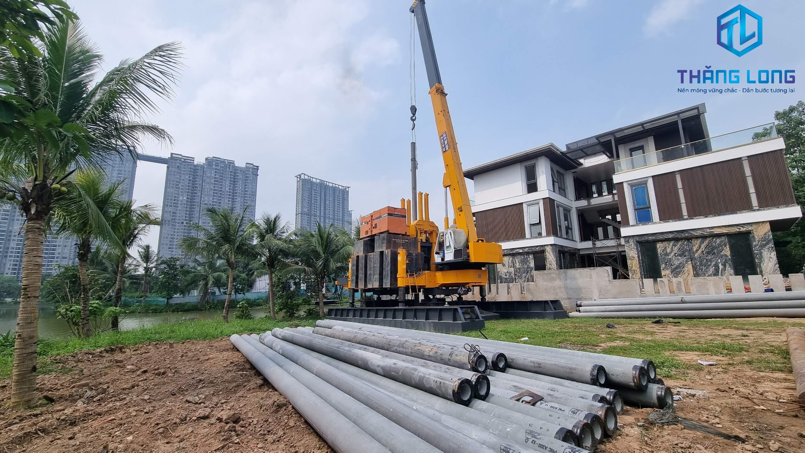 Thăng Long - Cọc Bê Tông Chèm thi công ép cọc Biệt thự đảo Ecopark